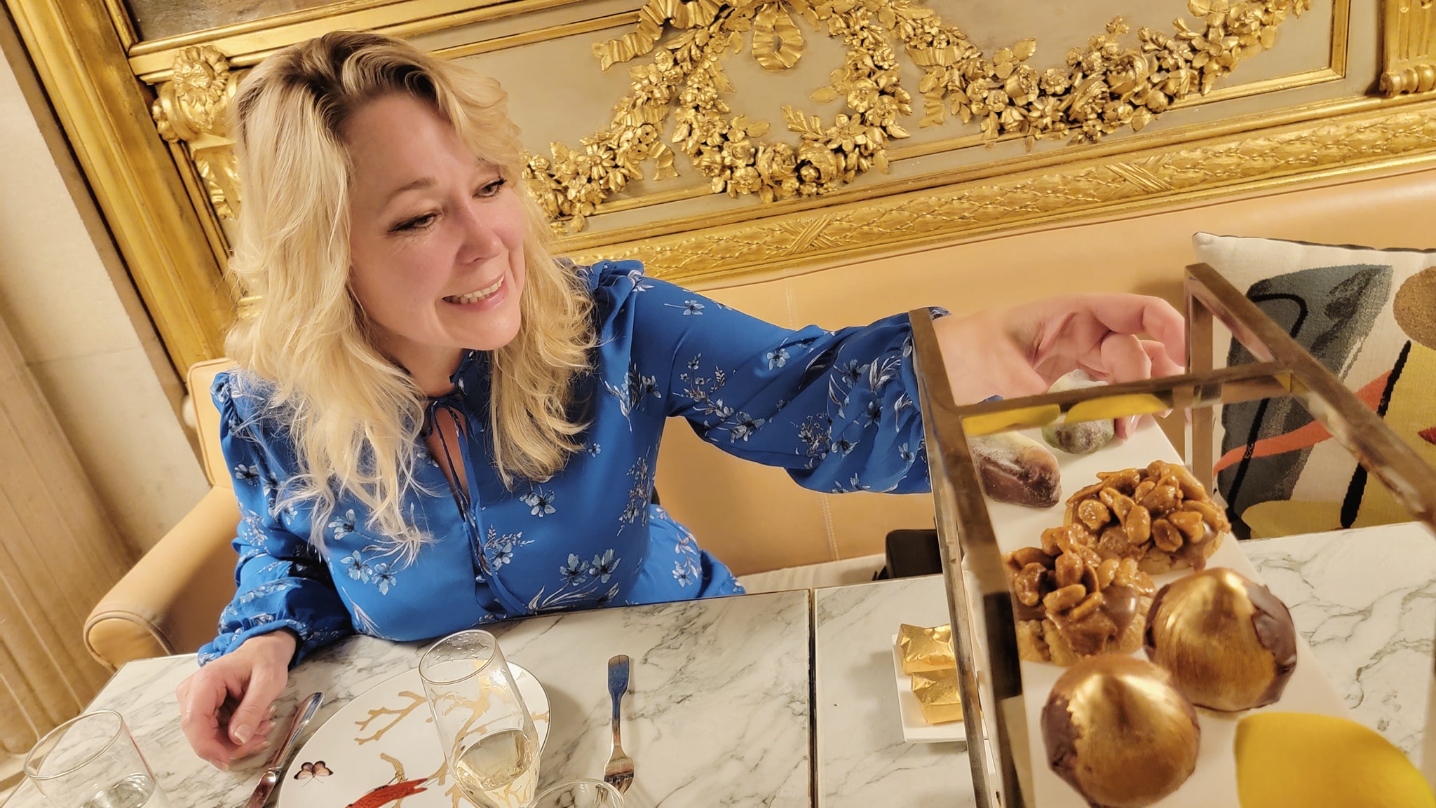 Noel Afternoon Tea - Restaurant Le Dalí at Le Meurice in Paris, France