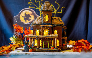 rpm_0001 New England Innkeeper’s Phantom Manor Gingerbread House