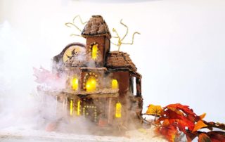 rpm_013 New England Innkeeper’s Phantom Manor Gingerbread House