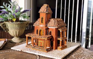 rpm_017 New England Innkeeper’s Phantom Manor Gingerbread House