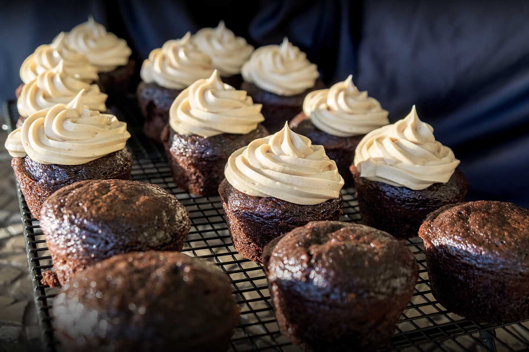 recipe_moist_chocolate_cupcakes_swiss_meringue_peanut_buttercream_003 Best Recipe for Moist Chocolate Cupcakes with Peanut Buttercream