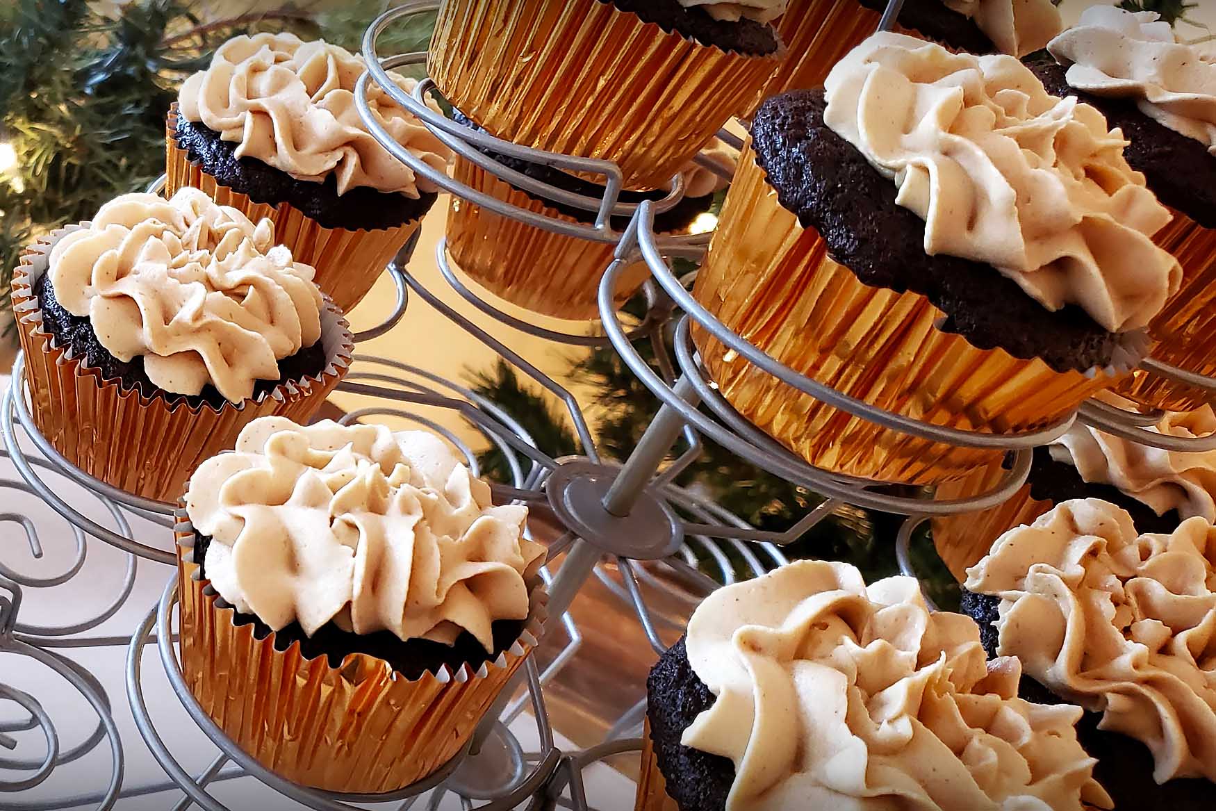 recipe_moist_chocolate_cupcakes_swiss_meringue_peanut_buttercream_004 Recipe for Chocolate Cupcakes with Peanut Buttercream